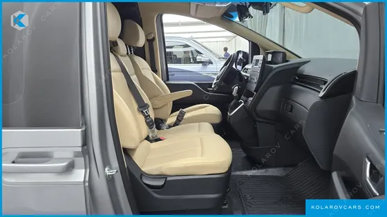 HYUNDAI STARIA CARGO 3-SEATER