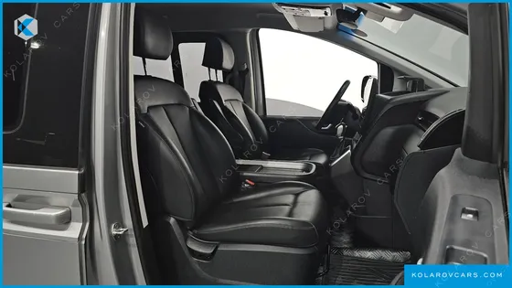 HYUNDAI STARIA CARGO 5-SEATER