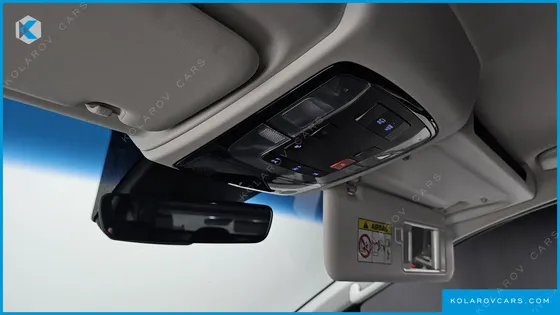 HYUNDAI STARIA CARGO 5-SEATER