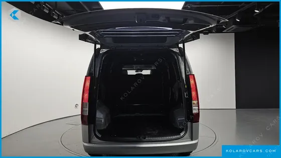 HYUNDAI STARIA CARGO 5-SEATER