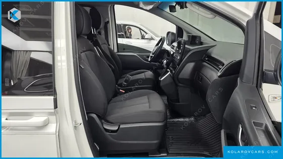 HYUNDAI STARIA CARGO 5-SEATER