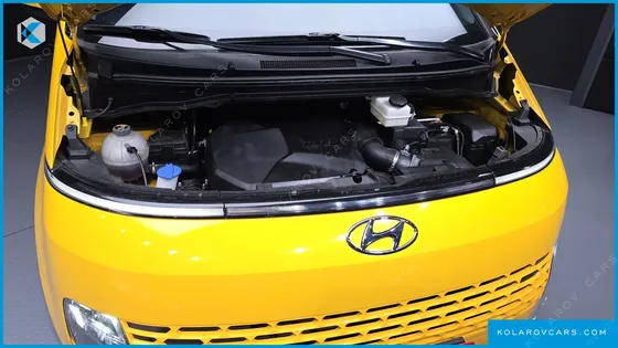 HYUNDAI STARIA 4WD TOURER 11-SEATER