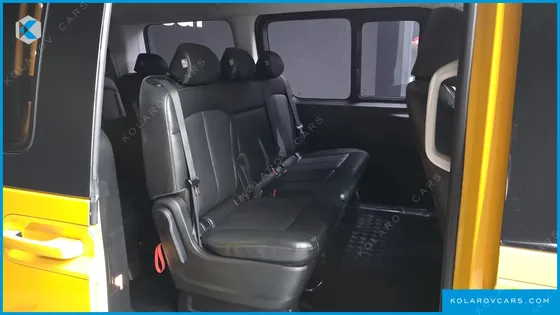 HYUNDAI STARIA 4WD TOURER 11-SEATER