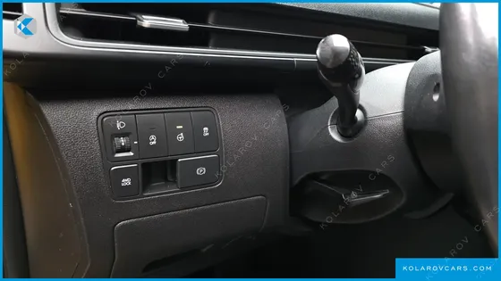 HYUNDAI STARIA 4WD TOURER 11-SEATER