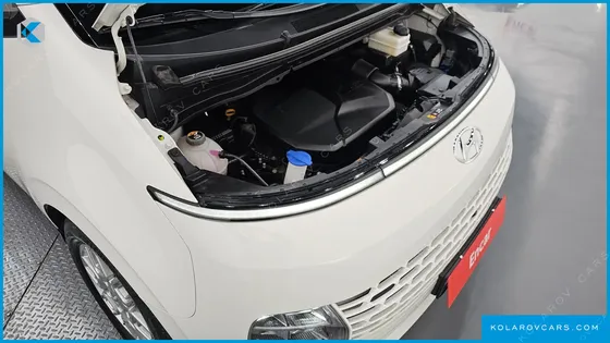 HYUNDAI STARIA CARGO 5-SEATER