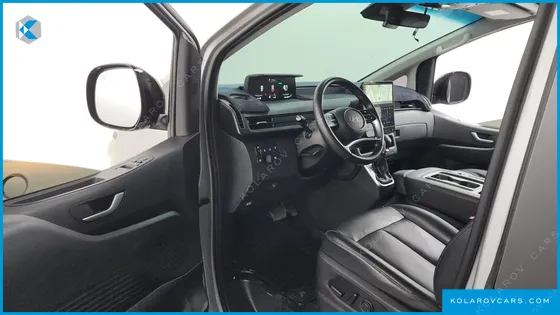 HYUNDAI STARIA 4WD TOURER 9-SEATER
