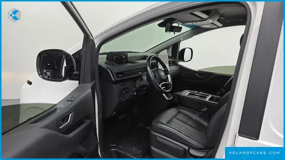 HYUNDAI STARIA CARGO 3-SEATER