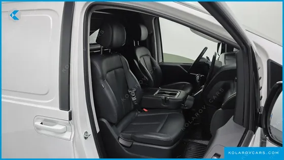 HYUNDAI STARIA CARGO 3-SEATER