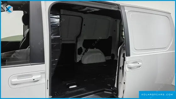 HYUNDAI STARIA CARGO 3-SEATER