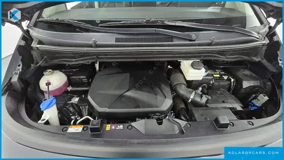 HYUNDAI STARIA 4WD TOURER 9-SEATER