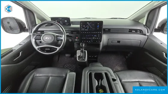 HYUNDAI STARIA 4WD TOURER 9-SEATER