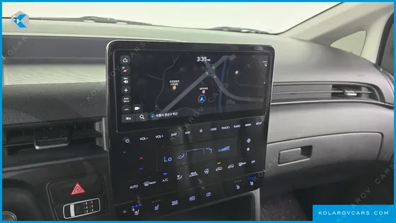 HYUNDAI STARIA 4WD TOURER 9-SEATER