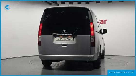 HYUNDAI STARIA TOURER 11-SEATER