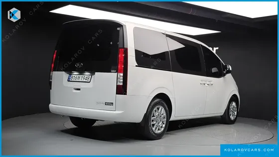 HYUNDAI STARIA L3.5 CARGO 3-SEATER