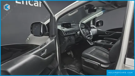 HYUNDAI STARIA L3.5 CARGO 3-SEATER