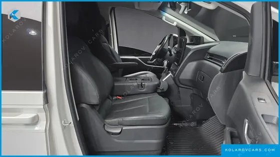 HYUNDAI STARIA L3.5 CARGO 3-SEATER