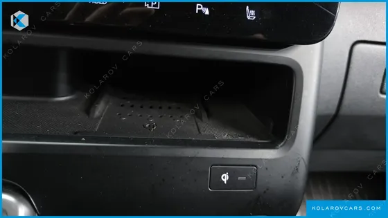 HYUNDAI STARIA L3.5 CARGO 3-SEATER