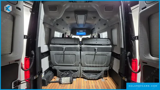 HYUNDAI SOLATI 11-SEATER