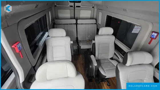 HYUNDAI SOLATI 11-SEATER