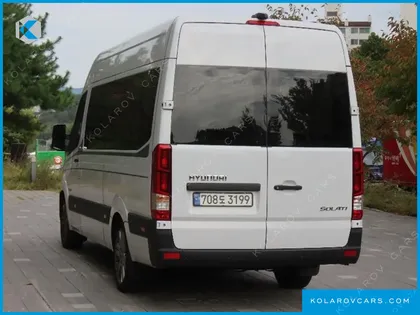 HYUNDAI SOLATI 15-SEATER