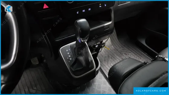 HYUNDAI STARIA L3.5 CARGO 3-SEATER