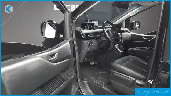 HYUNDAI STARIA L3.5 CARGO 3-SEATER