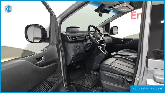 HYUNDAI STARIA L3.5 CARGO 5-SEATER