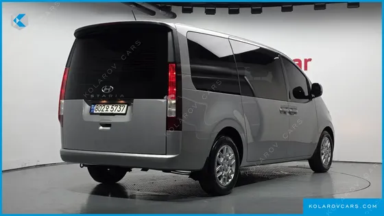 HYUNDAI STARIA CARGO 5-SEATER