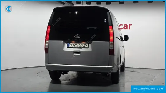 HYUNDAI STARIA CARGO 5-SEATER