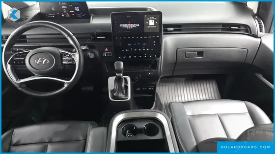 HYUNDAI STARIA CARGO 5-SEATER