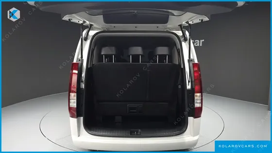 HYUNDAI STARIA TOURER 11-SEATER