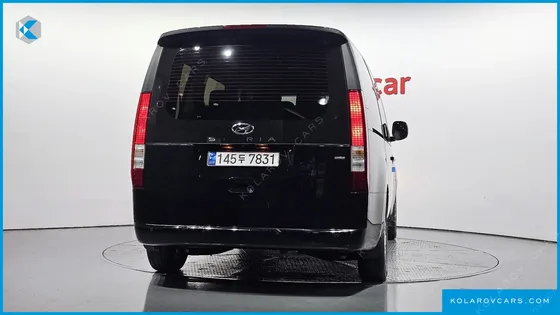 HYUNDAI STARIA 4WD TOURER 9-SEATER