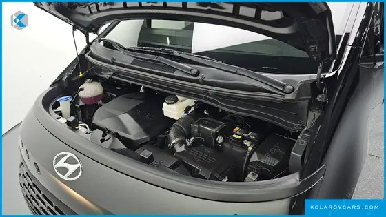 HYUNDAI STARIA 4WD TOURER 9-SEATER