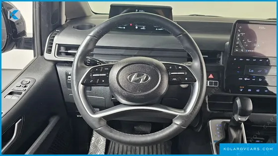 HYUNDAI STARIA CARGO 5-SEATER