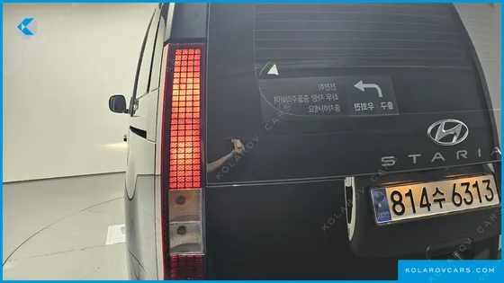 HYUNDAI STARIA CARGO 5-SEATER