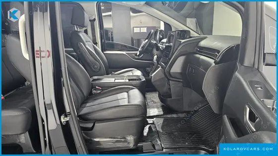 HYUNDAI STARIA CARGO 5-SEATER