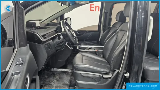 HYUNDAI STARIA CARGO 5-SEATER