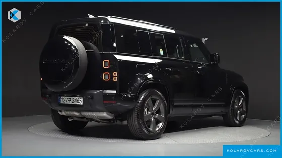 LAND ROVER DEFENDER 110 D300 X-DYNAMIC HSE