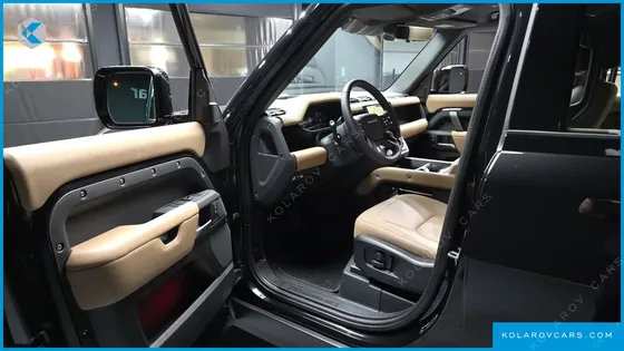 LAND ROVER DEFENDER 110 D300 X-DYNAMIC HSE