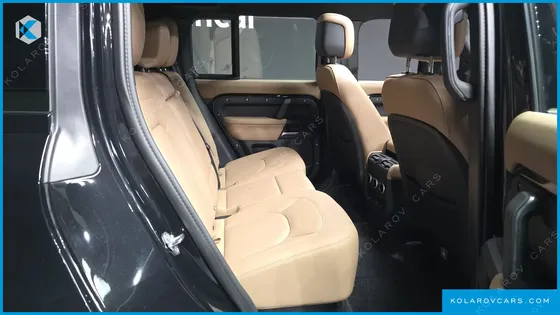 LAND ROVER DEFENDER 110 D300 X-DYNAMIC HSE