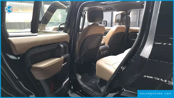 LAND ROVER DEFENDER 110 D300 X-DYNAMIC HSE