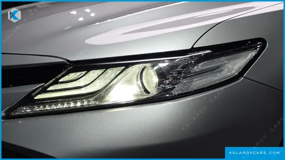 TOYOTA CAMRY 2.5 XLE HYBRID