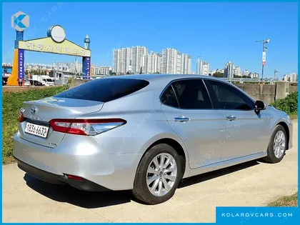 TOYOTA CAMRY 2.5 LE HYBRID
