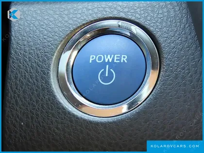 TOYOTA CAMRY 2.5 LE HYBRID