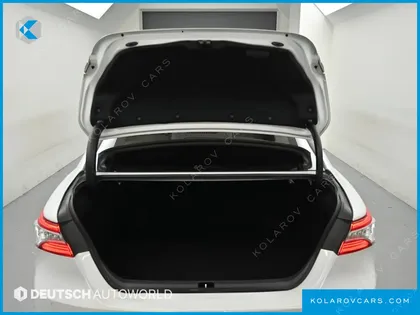 TOYOTA CAMRY 2.5 XLE HYBRID