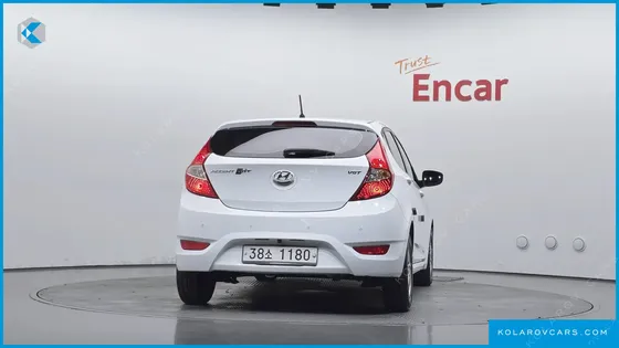 HYUNDAI ACCENT DIESEL WIT 1.6 VGT MODERN
