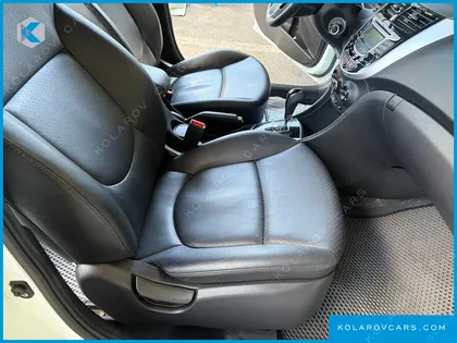 HYUNDAI ACCENT DIESEL 1.6 VGT PREMIER