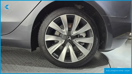 TESLA MODEL 3 LONG RANGE AWD