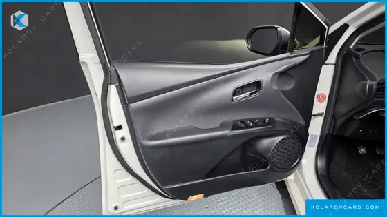 TOYOTA PRIUS 1.8 E