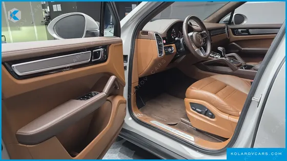 PORSCHE CAYENNE 3.0 PLATINUM EDITION